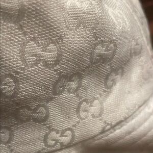 Chic White Patterned Cap